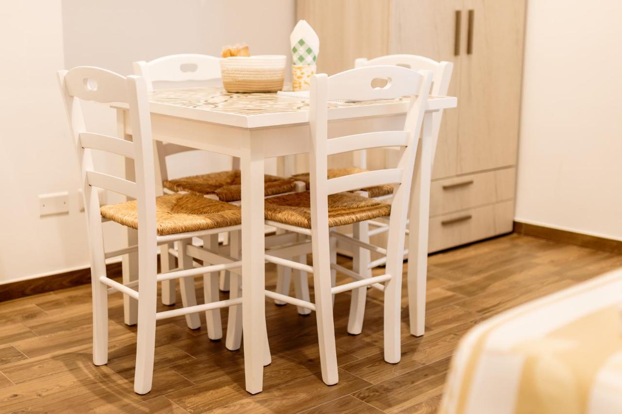Nonna Vittoria Apartments Mola di Bari Eksteriør billede