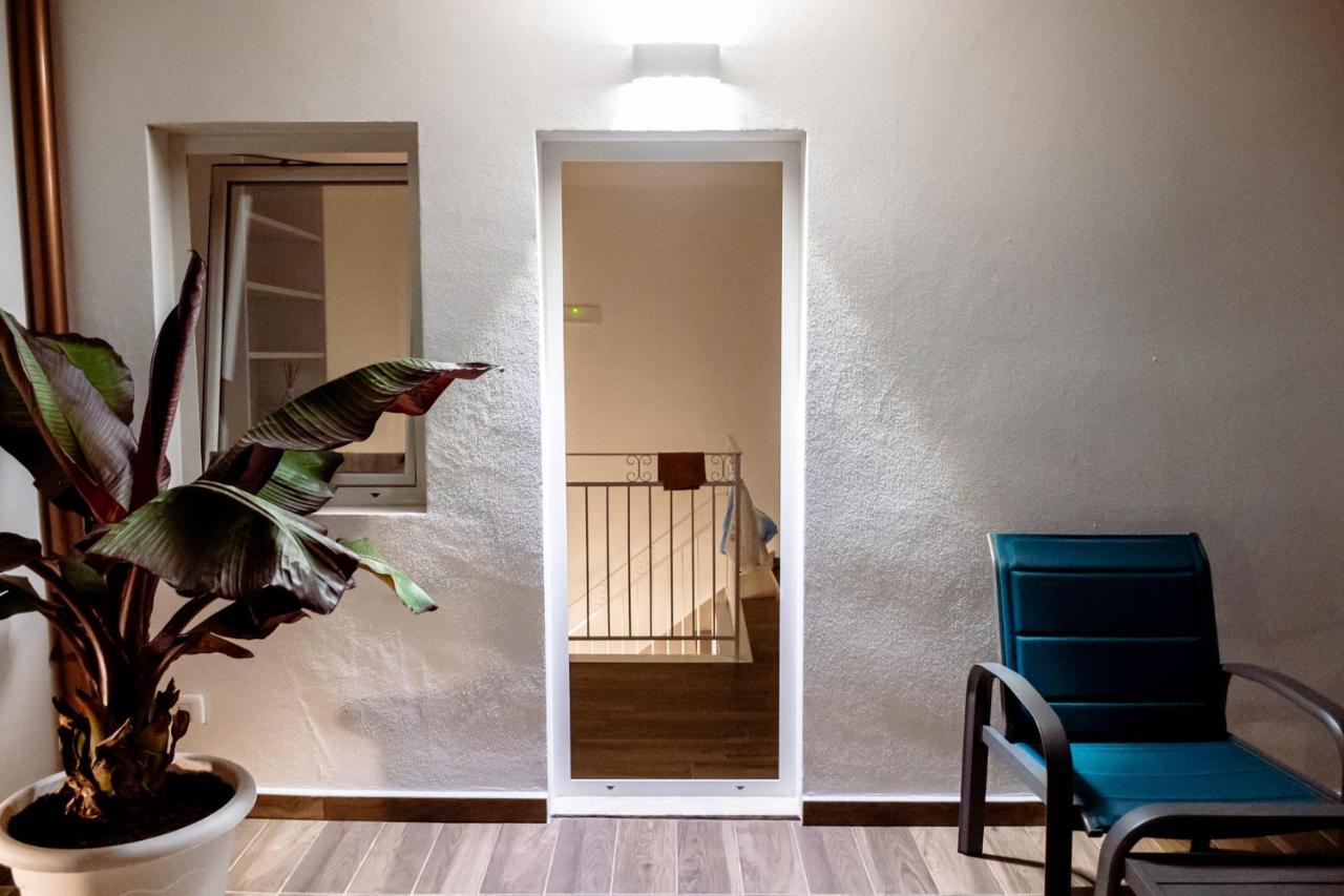 Nonna Vittoria Apartments Mola di Bari Eksteriør billede